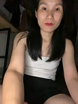 Snapshot of MinHiNi chatting on October 5, 2025, 4:31 pm MinHiNi online show from October 5, 2025, 4:31 pm