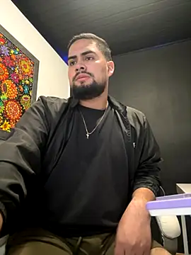 Yuber3 online show from September 28, 2025, 4:36 pm