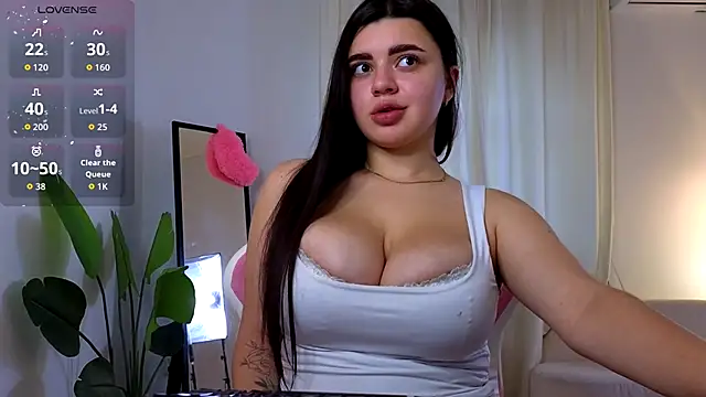 Snapshot of courtneyk_ chatting on October 23, 2025, 1:43 pm courtneyk online show from October 23, 2025, 1:43 pm