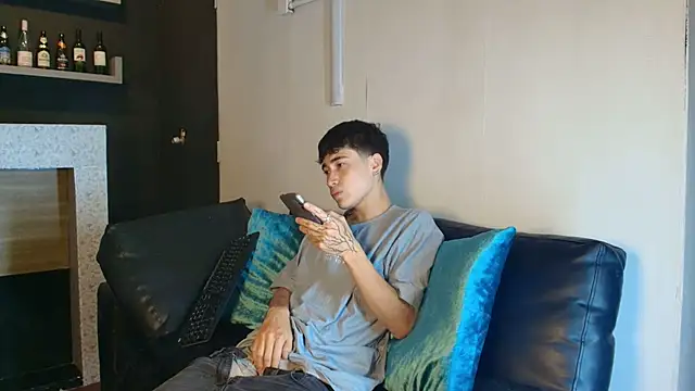 Snapshot of _DantFox_ chatting on November 26, 2025, 8:42 pm DantFox online show from November 26, 2025, 8:42 pm