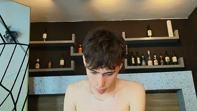 Snapshot of _DantFox_ chatting on October 31, 2025, 9:43 pm DantFox online show from October 31, 2025, 9:43 pm