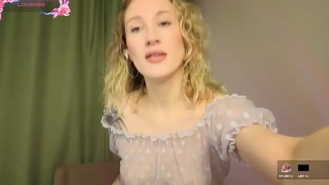 BiancaHelo online show from September 20, 2025, 10:53 am