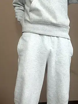 iikangi online show from January 7, 2026, 3:11 am