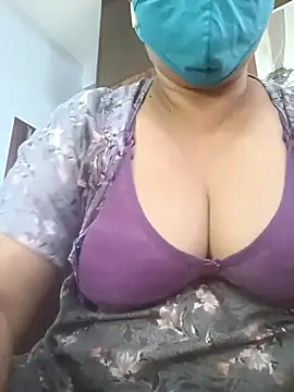 Snapshot of Tamil_Sivani chatting on October 18, 2025, 9:44 am Tamil Sivani online show from October 18, 2025, 9:44 am