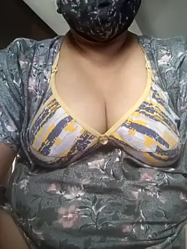 Snapshot of Tamil_Sivani chatting on September 24, 2025, 3:24 am Tamil Sivani online show from September 24, 2025, 3:24 am