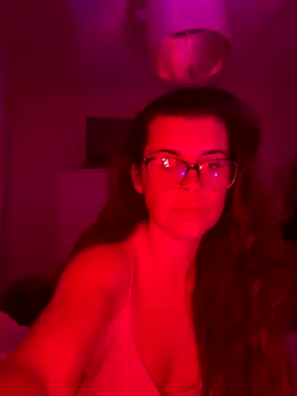 AlitaNova online show from October 5, 2025, 9:49 pm