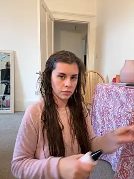 AlitaNova online show from November 20, 2025, 1:45 pm