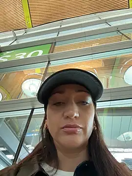 Ninabigtitied online show from February 5, 2026, 1:51 pm