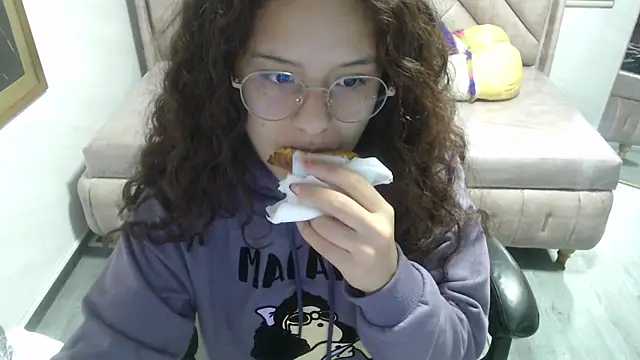 Velvet Moon V online show from January 7, 2026, 1:38 pm