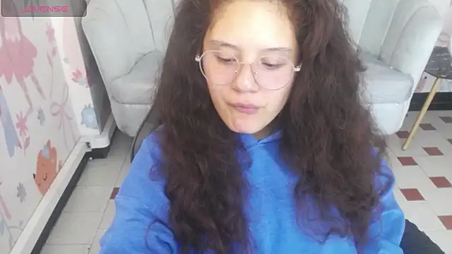 Velvet Moon V online show from March 25, 2026, 1:10 pm