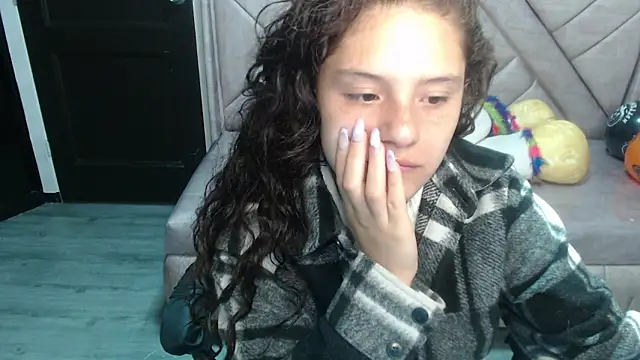 Velvet Moon V online show from October 24, 2025, 1:10 pm