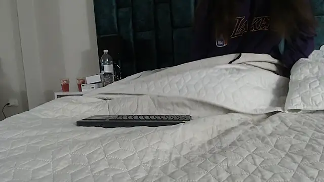 Emma Foxi online show from November 15, 2025, 11:36 am