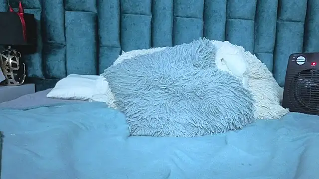 Emma Foxi online show from April 10, 2026, 8:16 pm