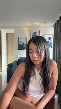 Lily June online show from April 18, 2026, 7:58 pm