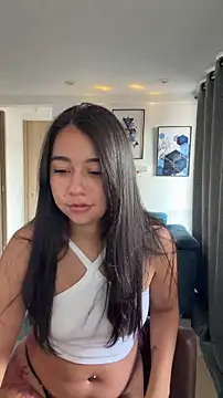 Lily June online show from April 18, 2026, 7:51 pm