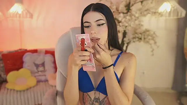 Snapshot of JadeSummerr chatting on December 1, 2025, 11:44 am JadeSummerr online show from December 1, 2025, 11:44 am