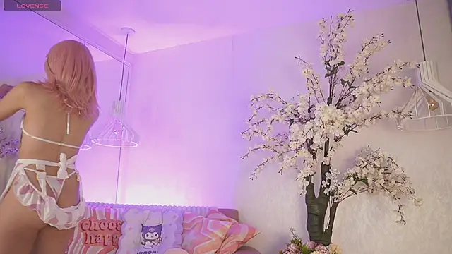 Snapshot of JadeSummerr chatting on November 15, 2025, 11:47 am JadeSummerr online show from November 15, 2025, 11:47 am