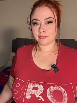 Snapshot of maddy_Bloomm chatting on February 10, 2026, 6:18 pm maddy Bloomm online show from February 10, 2026, 6:18 pm