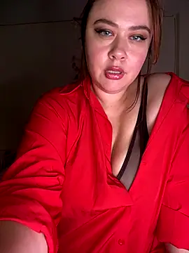 Snapshot of maddy_Bloomm chatting on December 3, 2025, 10:53 pm maddy Bloomm online show from December 3, 2025, 10:53 pm