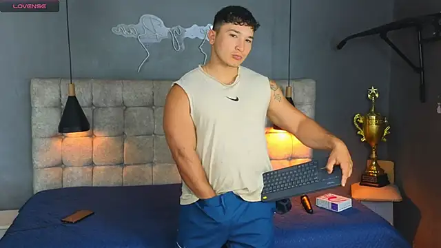 Horny nick18 online show from January 7, 2026, 10:53 am