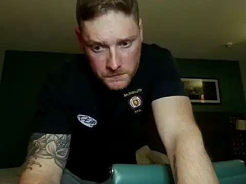 maxibabyxxx online show from November 8, 2025, 6:28 am