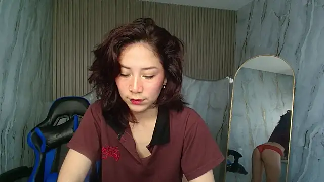 valentina r  online show from November 8, 2025, 3:21 am