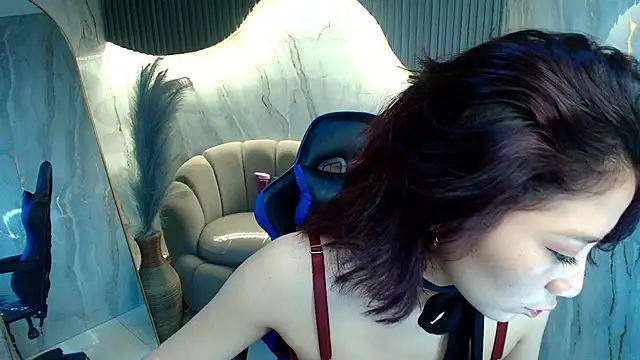 valentina r  online show from November 6, 2025, 3:21 am