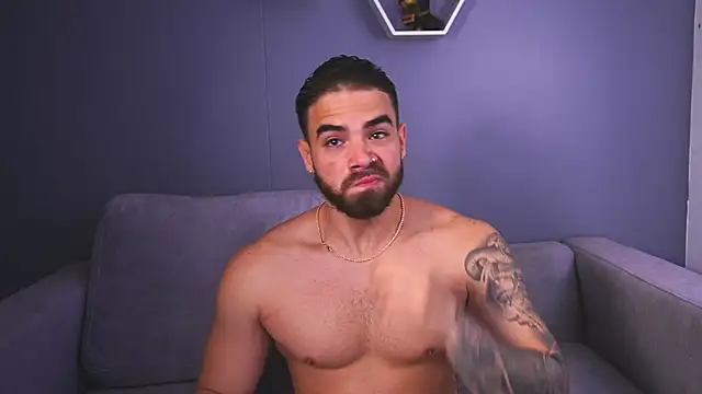 Snapshot of Paul_Phoenix chatting on November 20, 2025, 7:36 pm Paul Phoenix online show from November 20, 2025, 7:36 pm