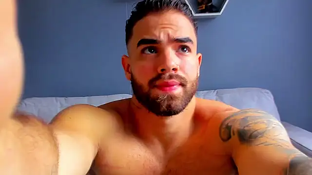 Snapshot of Paul_Phoenix chatting on October 21, 2025, 8:30 pm Paul Phoenix online show from October 21, 2025, 8:30 pm