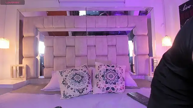 Snapshot of BelhaLawuo chatting on April 11, 2026, 8:01 pm BelhaLawuo online show from April 11, 2026, 8:01 pm