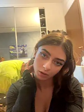 Snapshot of piccolaflo chatting on September 26, 2025, 7:32 pm piccolaflo online show from September 26, 2025, 7:32 pm