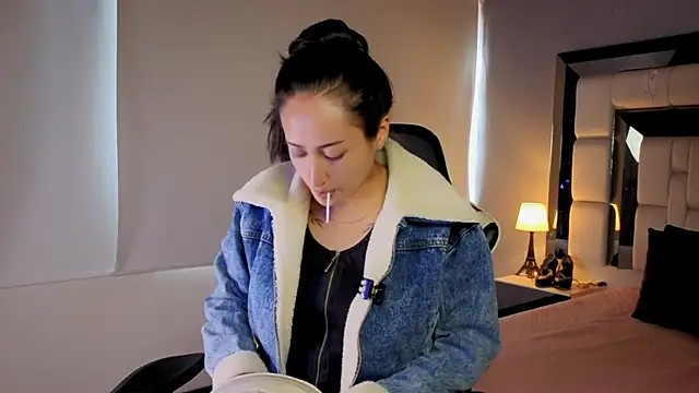 Adhara7 online show from February 20, 2026, 8:22 pm