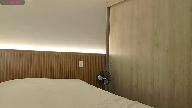 Snapshot of karinasantos_ chatting on September 11, 2025, 1:00 pm karinasantos online show from September 11, 2025, 1:00 pm