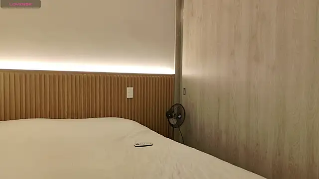 Snapshot of karinasantos_ chatting on September 9, 2025, 1:20 pm karinasantos online show from September 9, 2025, 1:20 pm