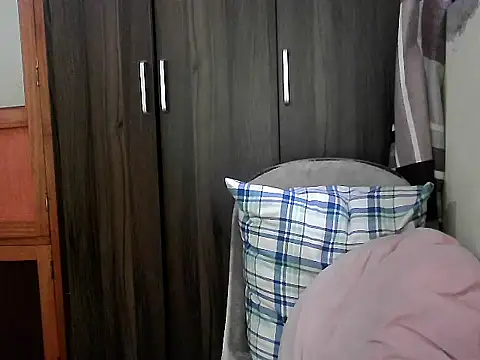 mimi15 online show from January 6, 2026, 11:20 pm