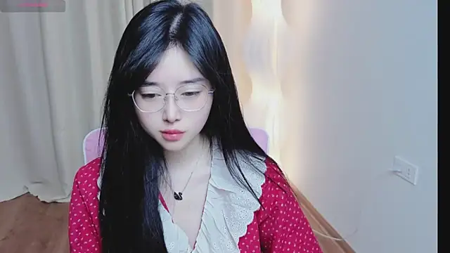 Miu-999 online show from December 18, 2025, 2:05 am