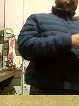 amitsharma7868 online show from January 9, 2026, 2:35 pm