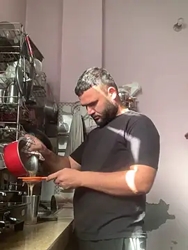 amitsharma7868 online show from March 31, 2026, 2:46 am