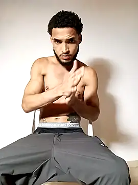 Snapshot of Utreh_ chatting on October 28, 2025, 11:58 pm Utreh  online show from October 28, 2025, 11:58 pm