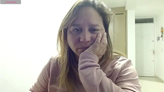 Snapshot of haashkyo chatting on June 5, 2026, 5:23 am haashkyo online show from June 5, 2026, 5:23 am
