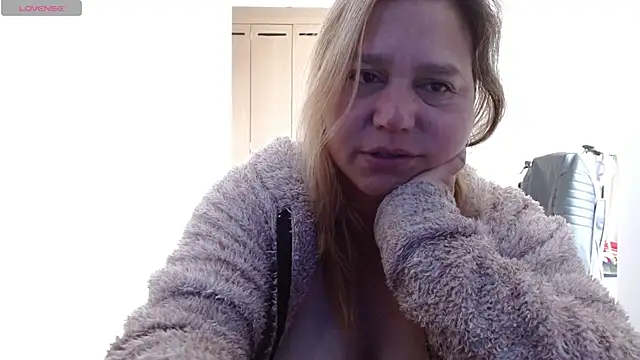 Snapshot of haashkyo chatting on April 25, 2026, 1:41 pm haashkyo online show from April 25, 2026, 1:41 pm