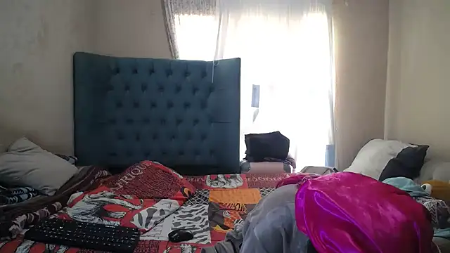 Snapshot of EbonyEssence chatting on April 27, 2026, 10:35 am EbonyEssence online show from April 27, 2026, 10:35 am