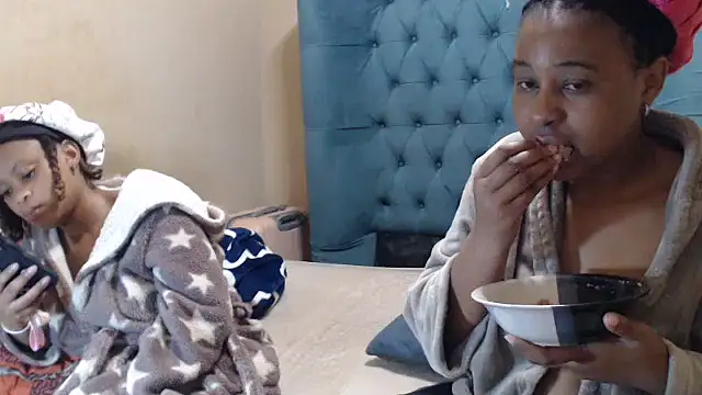 Snapshot of EbonyEssence chatting on May 18, 2026, 8:46 pm EbonyEssence online show from May 18, 2026, 8:46 pm
