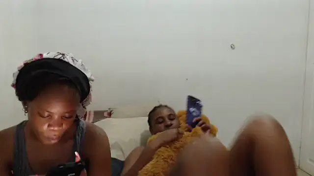 EssenceLovers online show from January 6, 2026, 7:40 pm