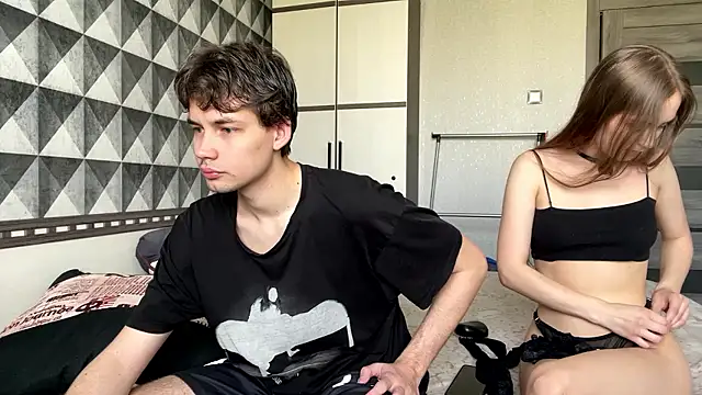 merycouple online show from January 17, 2026, 5:33 am