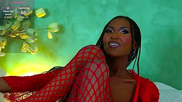 Snapshot of Izzie_Sugar chatting on September 12, 2025, 7:24 pm Izzie Sugar online show from September 12, 2025, 7:24 pm