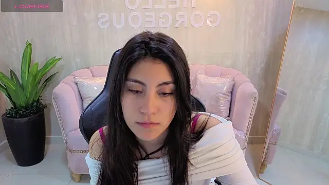 Snapshot of Zoe_Blaze_A chatting on October 10, 2025, 12:28 pm Zoe Blaze A online show from October 10, 2025, 12:28 pm