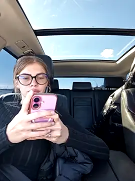 Snapshot of Couplexxx10@xh chatting on October 19, 2025, 9:34 am Couplexxx10xh online show from October 19, 2025, 9:34 am