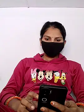 poojam93 online show from November 25, 2025, 3:51 am