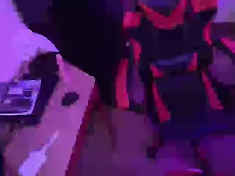 Snapshot of ChloeSnoww chatting on September 30, 2025, 3:23 am ChloeSnoww online show from September 30, 2025, 3:23 am